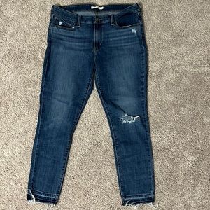 Levi’s 711 Skinny Ankle jeans!